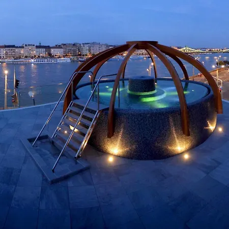 Casadeco Apt-stunning New York Cafe View Budapest