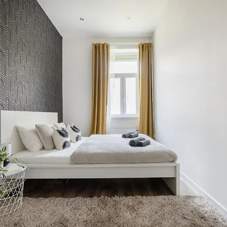 Casadeco Apt-stunning New York Cafe View * Budapest