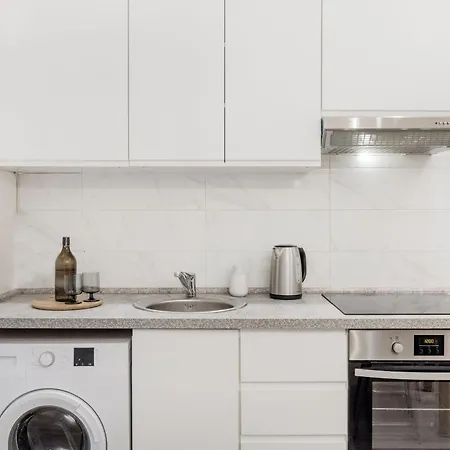 Casadeco Apt-stunning New York Cafe View