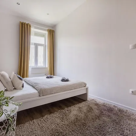 Casadeco Apt-stunning New York Cafe View * Budapest