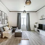 Casadeco Apt-stunning New York Cafe View Apartman Budapest