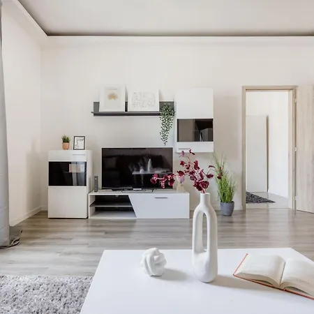 Casadeco Apt-stunning New York Cafe View Apartment